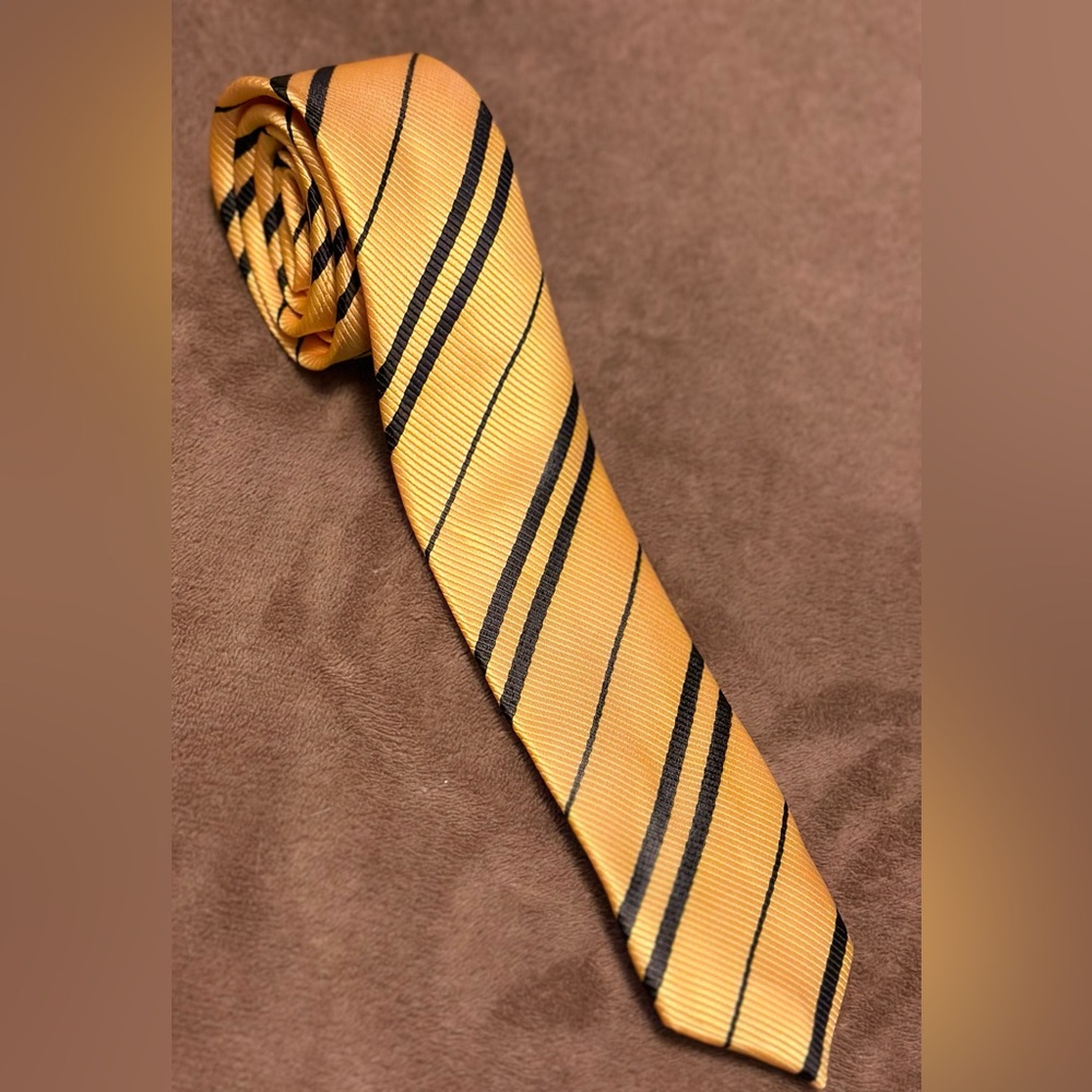Harry Potter Hufflepuff House Black/Yellow Striped Tie Cosplay Halloween Costume